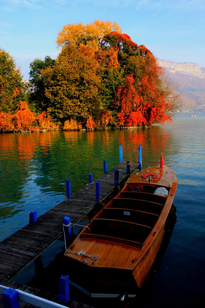 La barque du Paradis (Lac d'Annecy, l'Île des oiseaux)